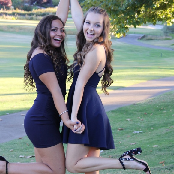 Blue Windsor homecoming dress - Picture 4 of 5